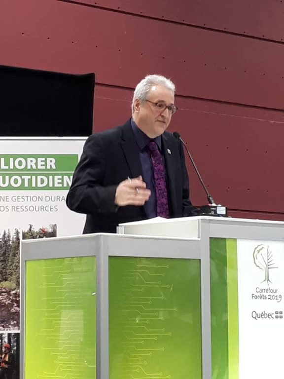 Discours de Pierre Dufour lors de la signature de l'entente pour la création d'une chaire de leadership en enseignement en gestion durable des forêts privées.